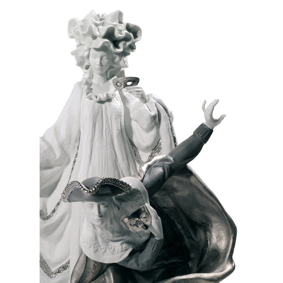 Image 2 Lladro Venetian Carnival Couple Sculpture. Limited Edition. Silver Lustre - 01007194