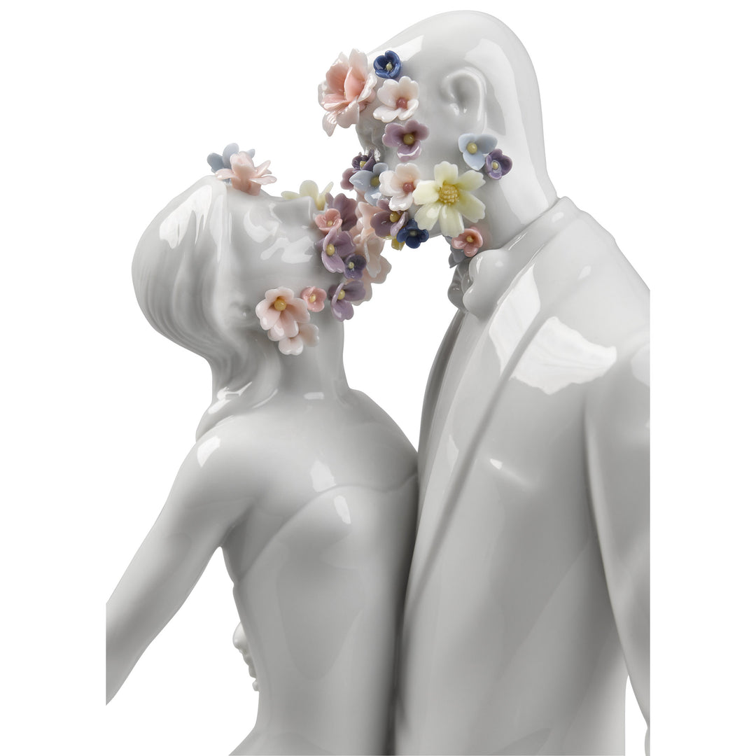 Image 2 Lladro Love I Couple Figurine - 01007231