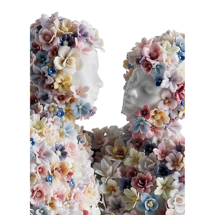 Image 4 Lladro Love III Couple Sculpture - 01007233