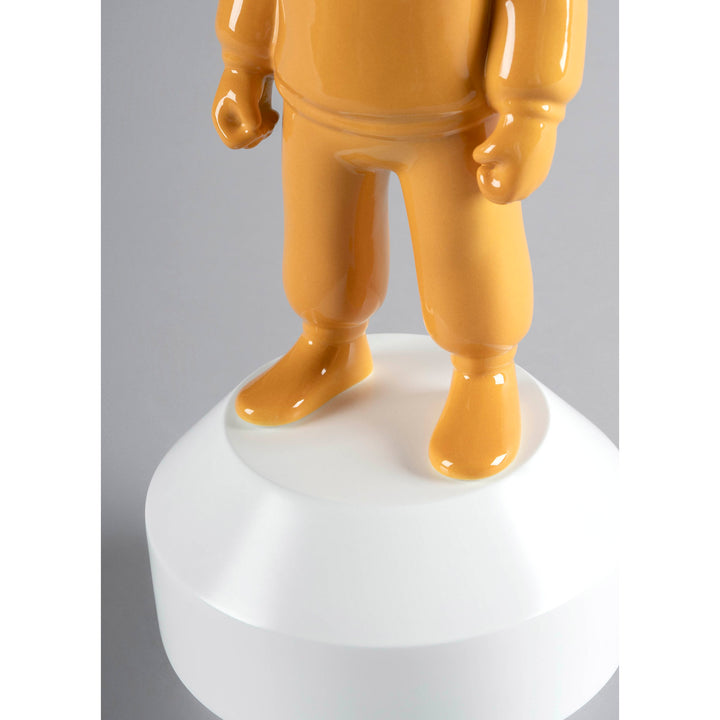Image 5 Lladro The Orange Guest Figurine. Small Model. - 01007749