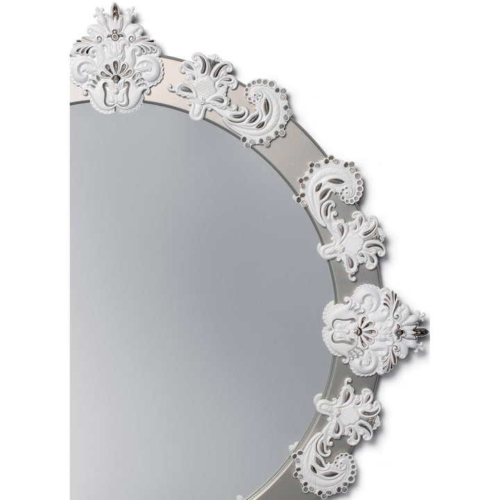 Image 2 Lladro Round Large Wall Mirror. Silver Lustre and White. Limited Edition - 01007793
