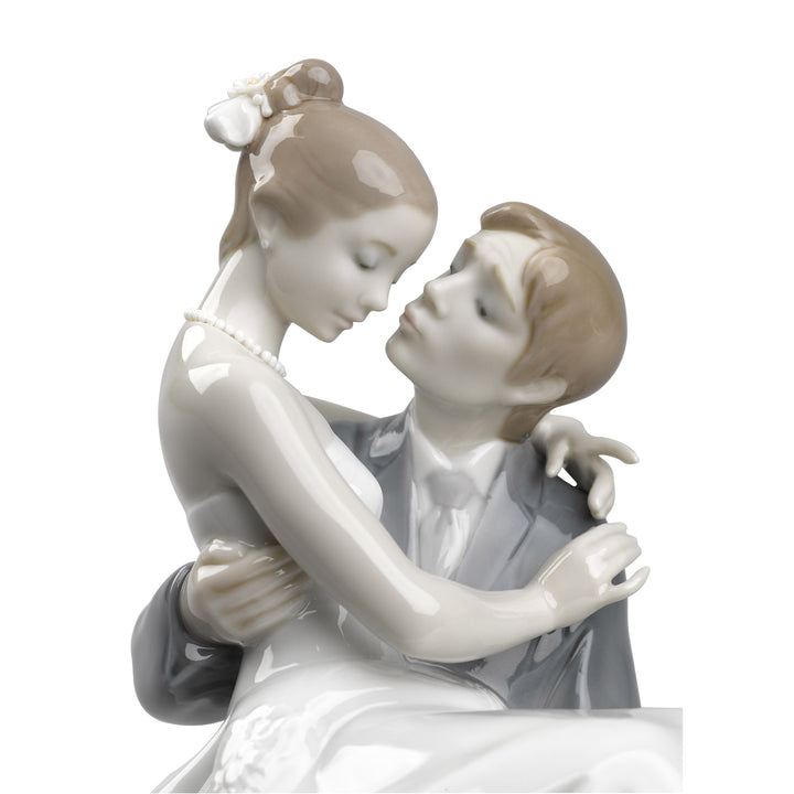 Image 2 Lladro The Happiest Day Couple Figurine Type 356 - 01008029