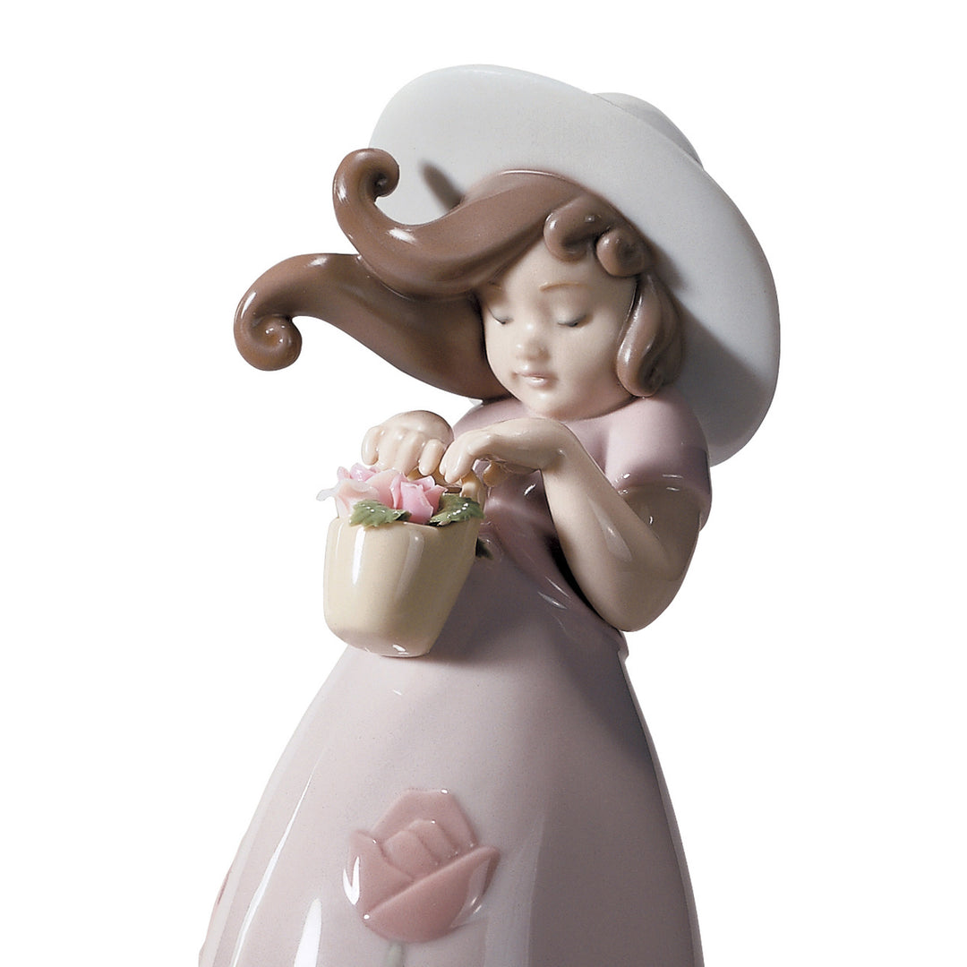 Image 2 Lladro Little Rose Girl Figurine - 01008042