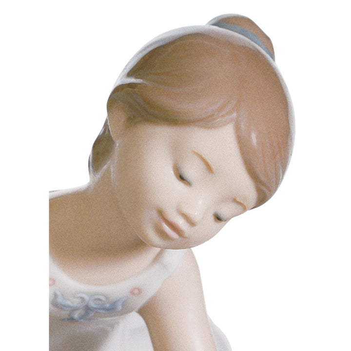 Image 4 Lladro Little Ballerina I Girl Figurine - 01008125