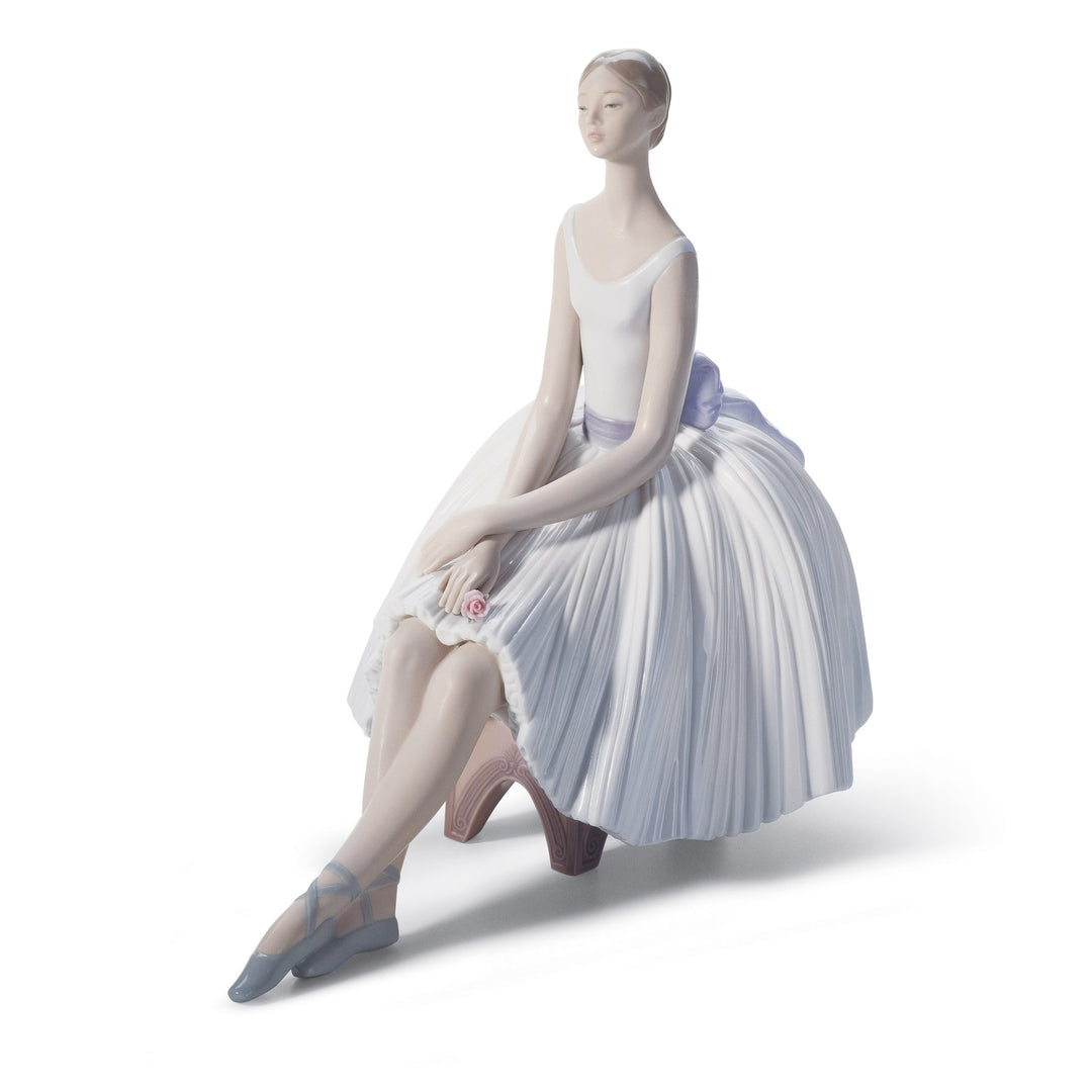 Lladro Refinement Ballet Woman Figurine - 01008243