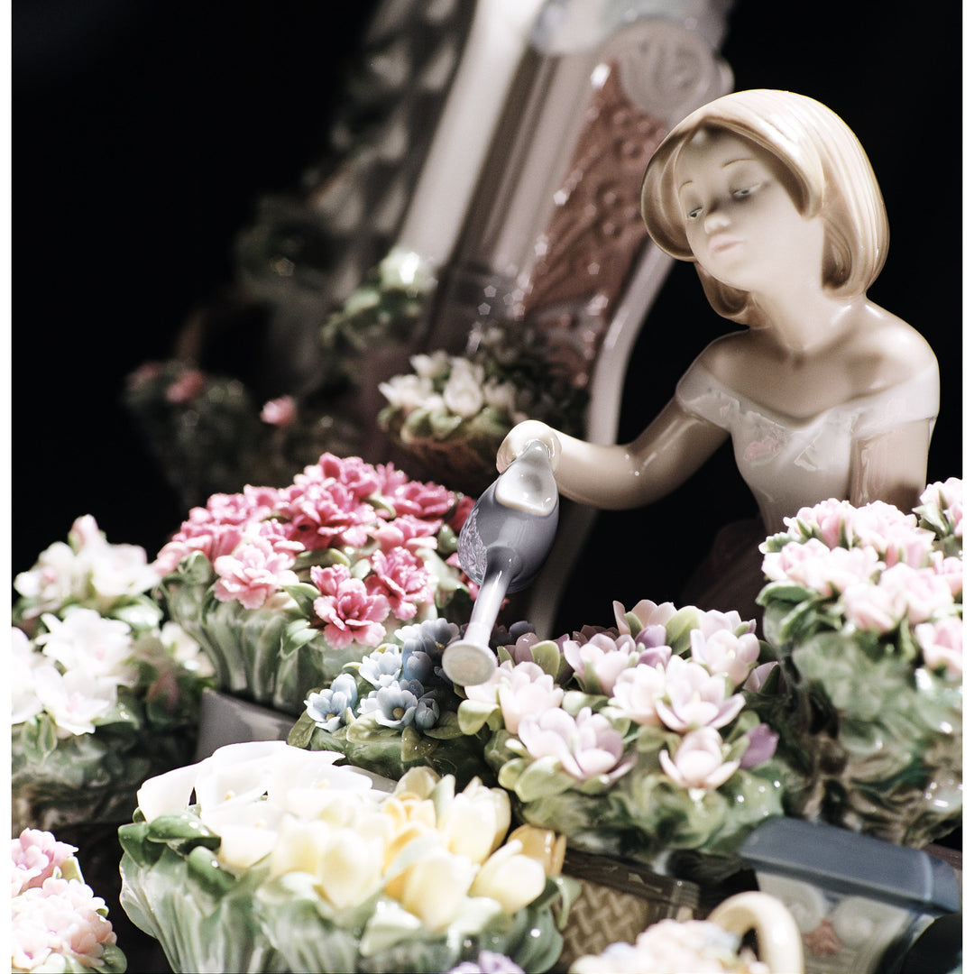 Image 2 Lladro Romantic Feelings Woman Sculpture - 01008250