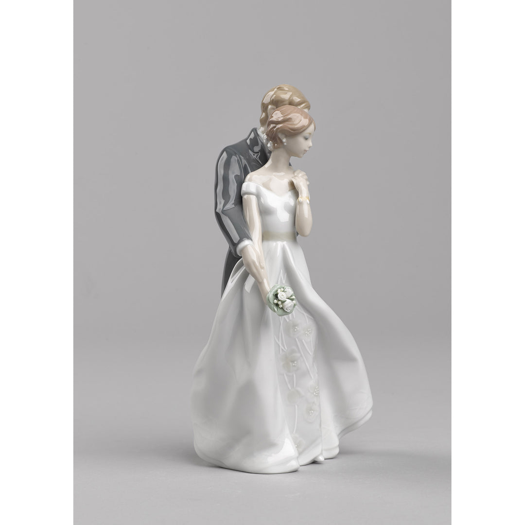 Image 7 Lladro Everlasting Love Couple Figurine - 01008274