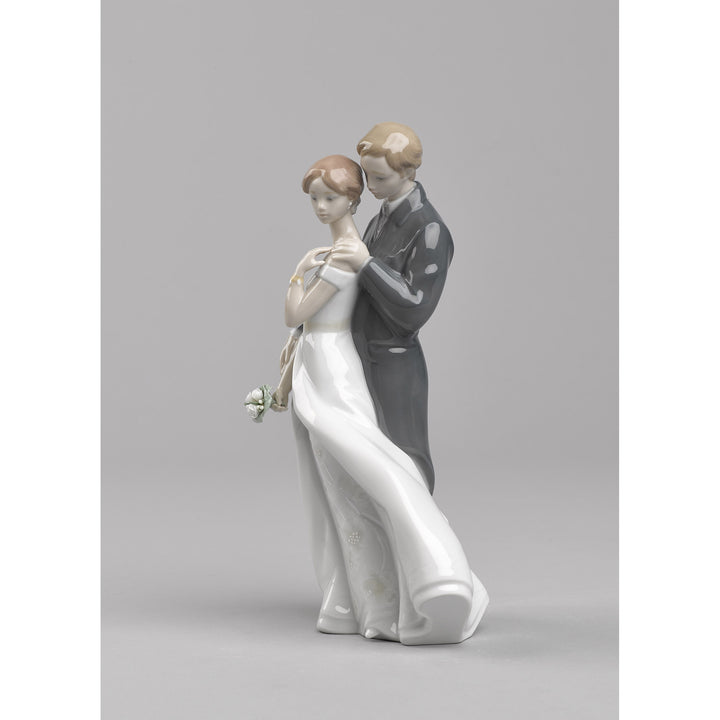Image 8 Lladro Everlasting Love Couple Figurine - 01008274