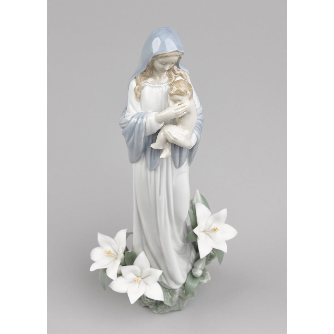 Image 8 Lladro Madonna of The Flowers Figurine - 01008322
