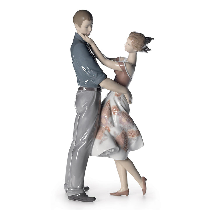 Lladro Happy Encounter Couple Figurine - 01008330