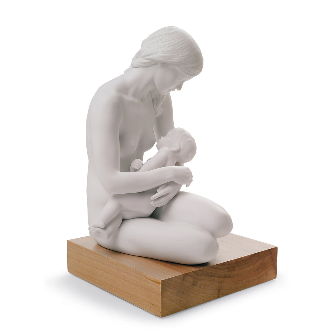 Lladro A Nurturing Bond Mother Figurine - 01008342