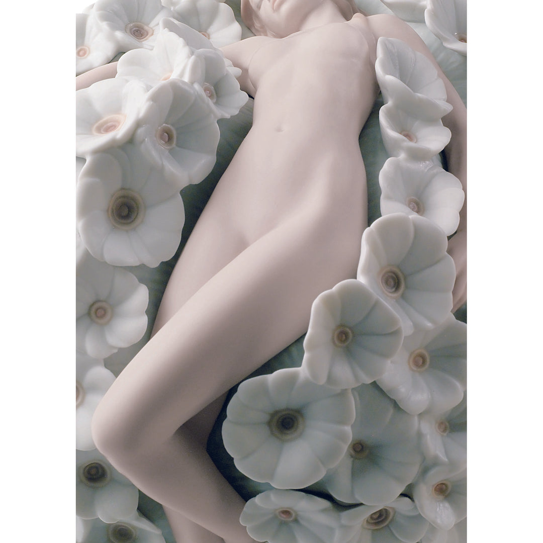 Image 2 Lladro Floral Dreams Woman Figurine - 01008365