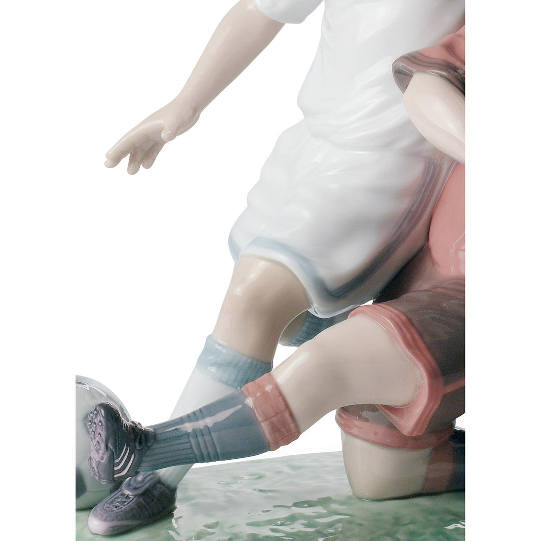 Image 2 Lladro Fair Play Children Football Figurine - 01008401