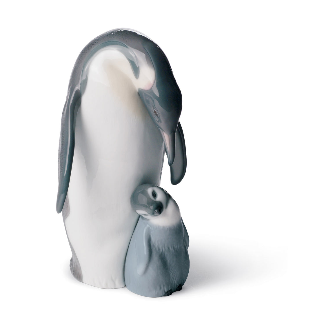 Lladro Penguin Love Figurine - 01008414