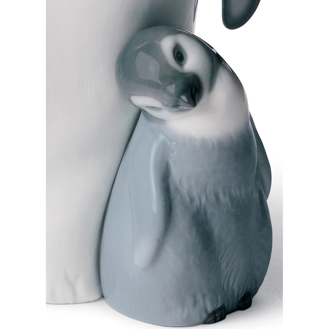 Image 2 Lladro Penguin Love Figurine - 01008414