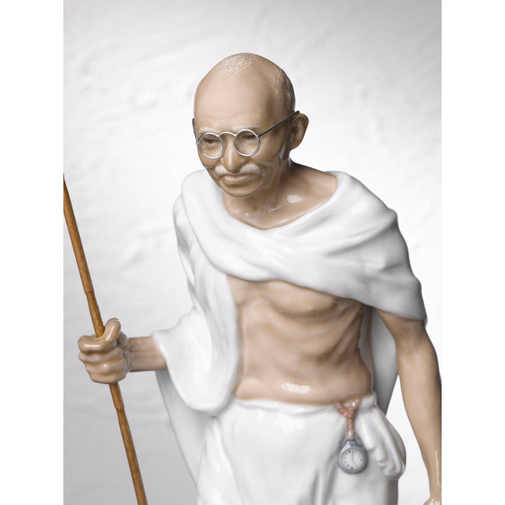 Image 3 Lladro Mahatma Gandhi Figurine - 01008417
