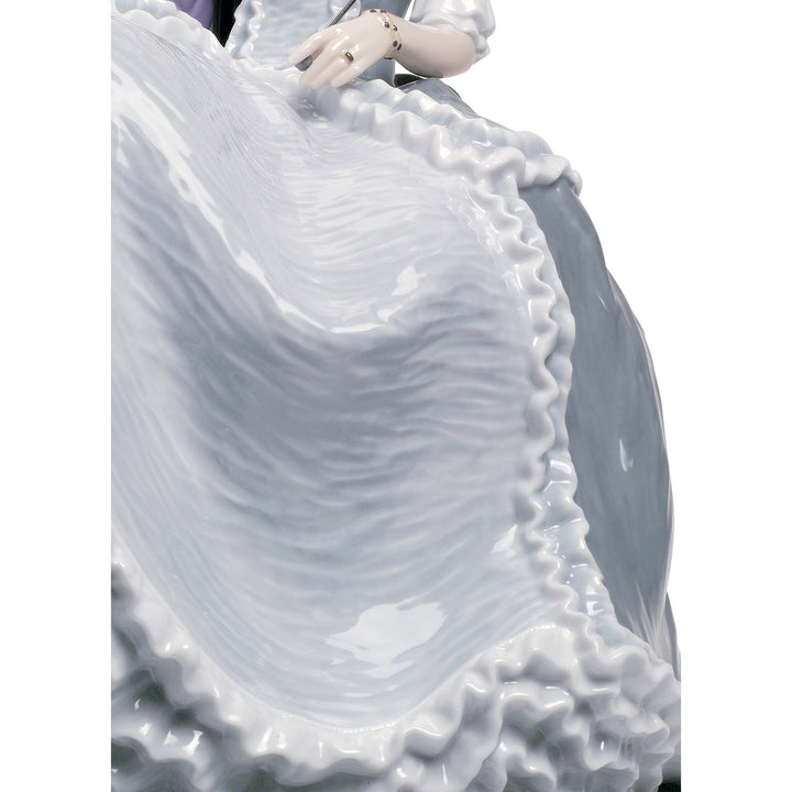 Image 5 Lladro Rococo Lady at The Ball Figurine - 01008423