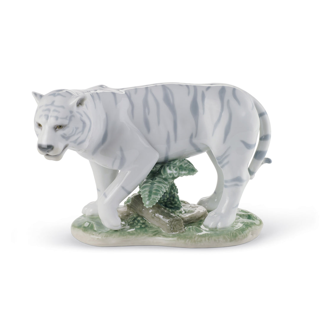Image 2 Lladro The Tiger Figurine - 01008465