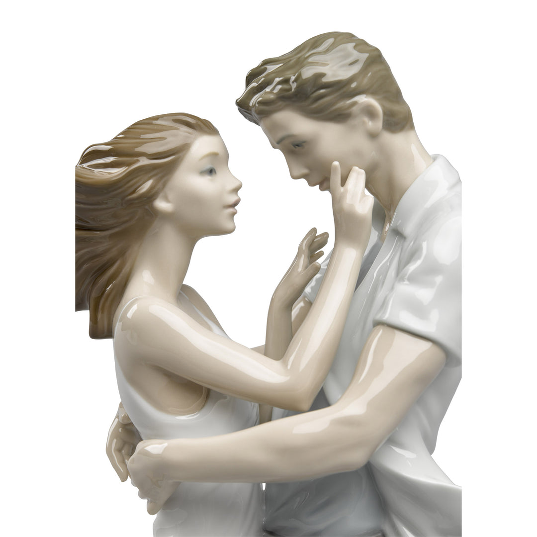 Image 2 Lladro The Thrill of Love Couple Figurine - 01008473