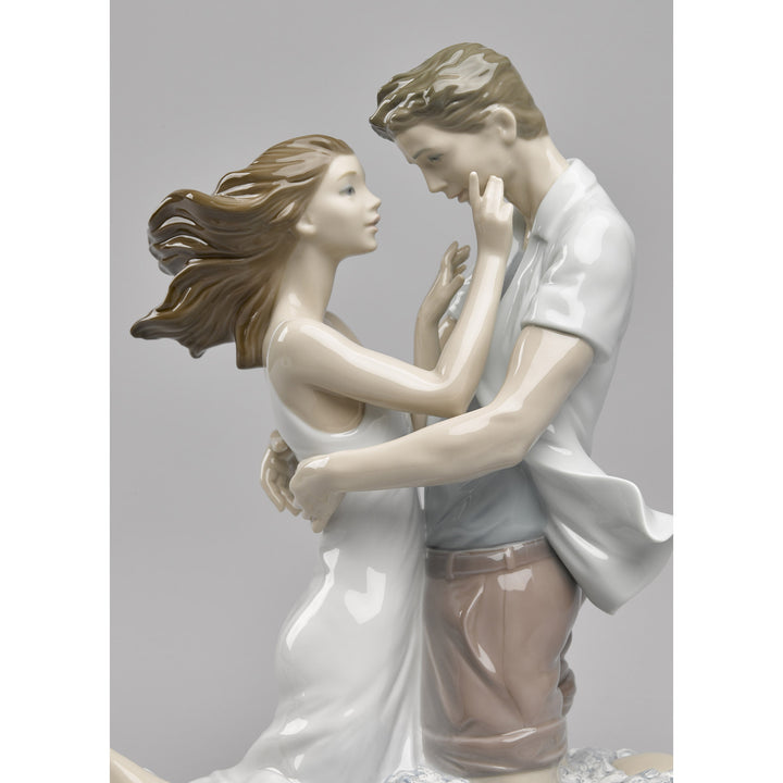 Image 4 Lladro The Thrill of Love Couple Figurine - 01008473