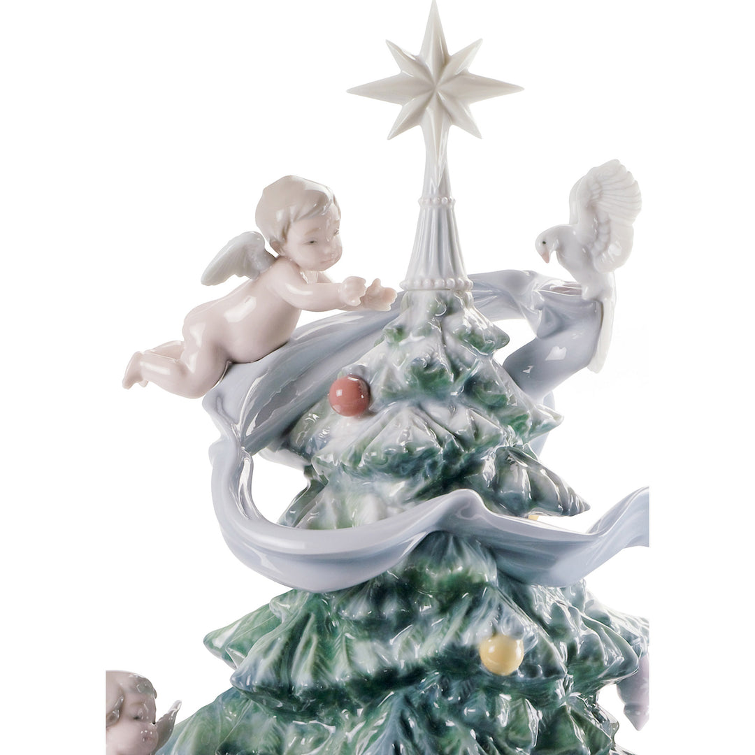 Image 3 Lladro Great Christmas Tree Figurine. Limited Edition - 01008477