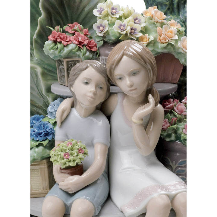 Image 2 Lladro Secrets in The Park Children Figurine. Limited Edition - 01008506