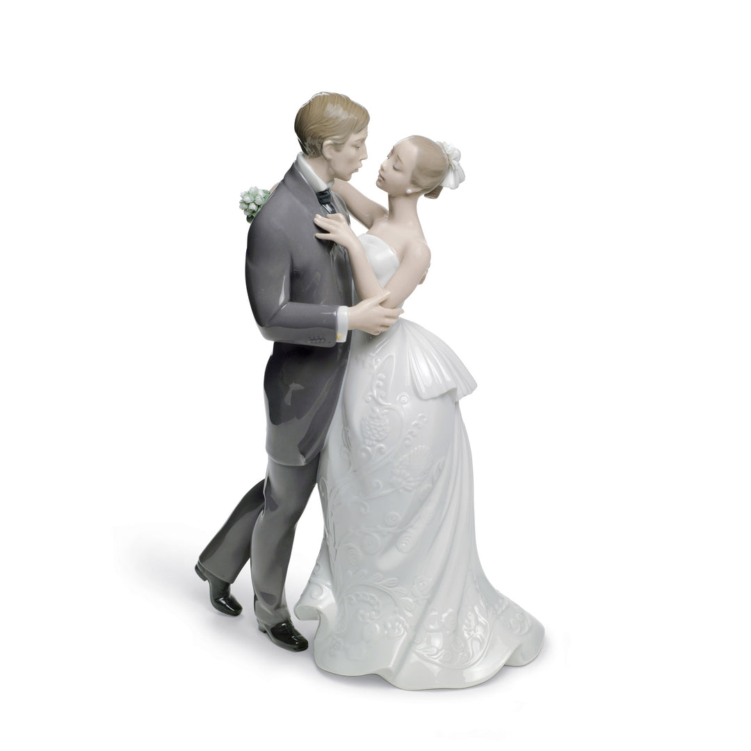 Lladro Lovers' Waltz Couple Figurine - 01008509