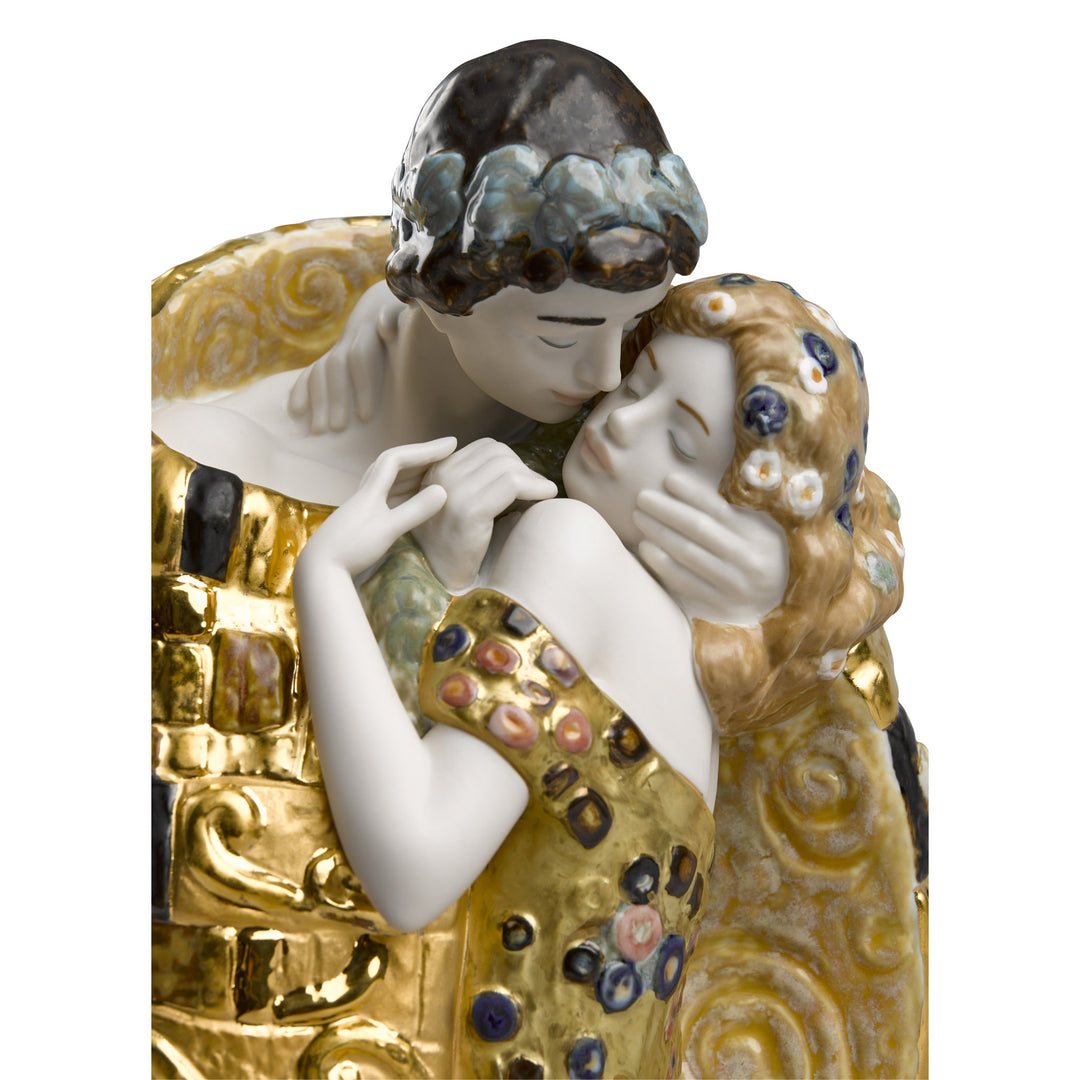 Image 2 Lladro The Kiss Couple Sculpture. Golden Luster - 01008667