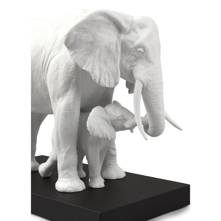 Image 2 Lladro Leading The Way Elephants White Sculpture - 01008695