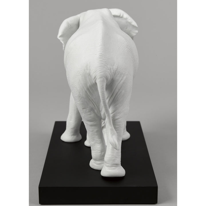 Image 4 Lladro Leading The Way Elephants White Sculpture - 01008695