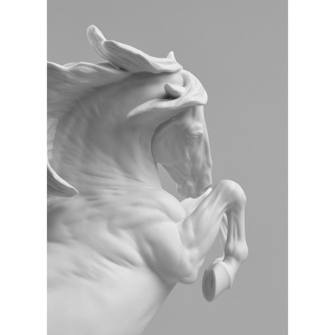 Image 4 Lladro Unbreakable Spirit Horse Sculpture - 01008762