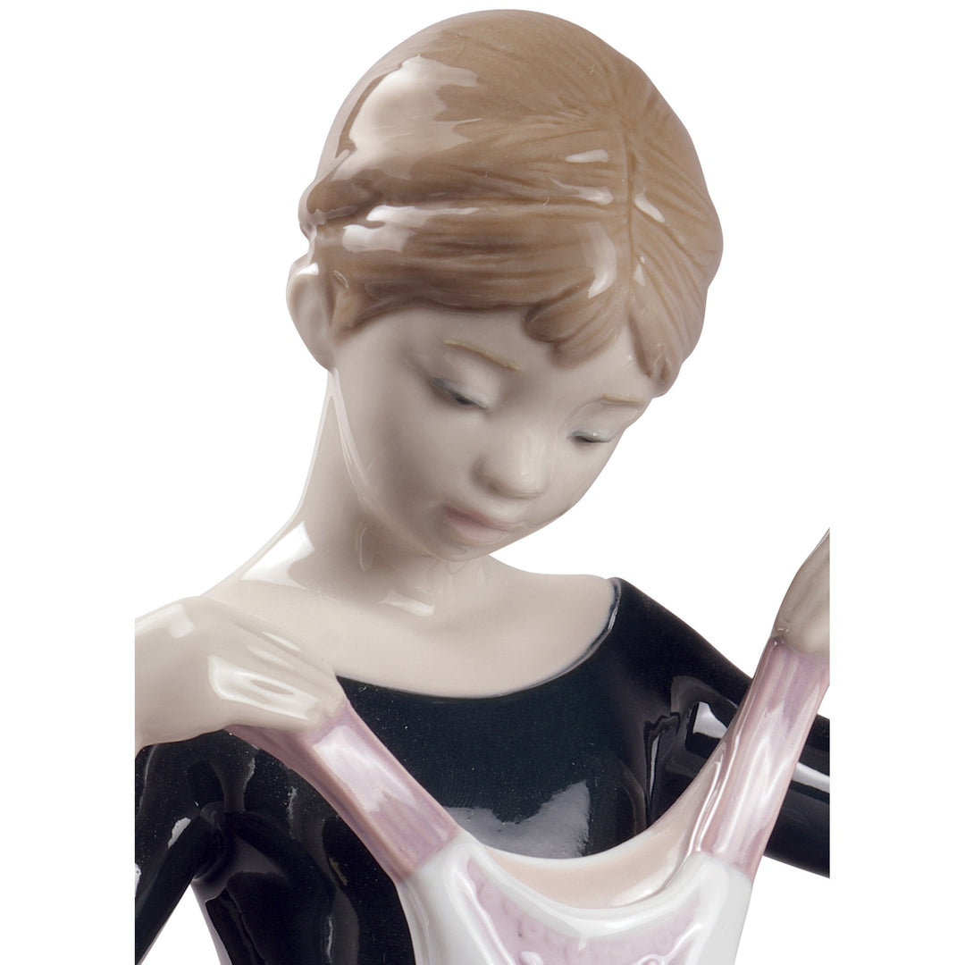 Image 4 Lladro My Debut Dress Ballet Girl Figurine - 01008771