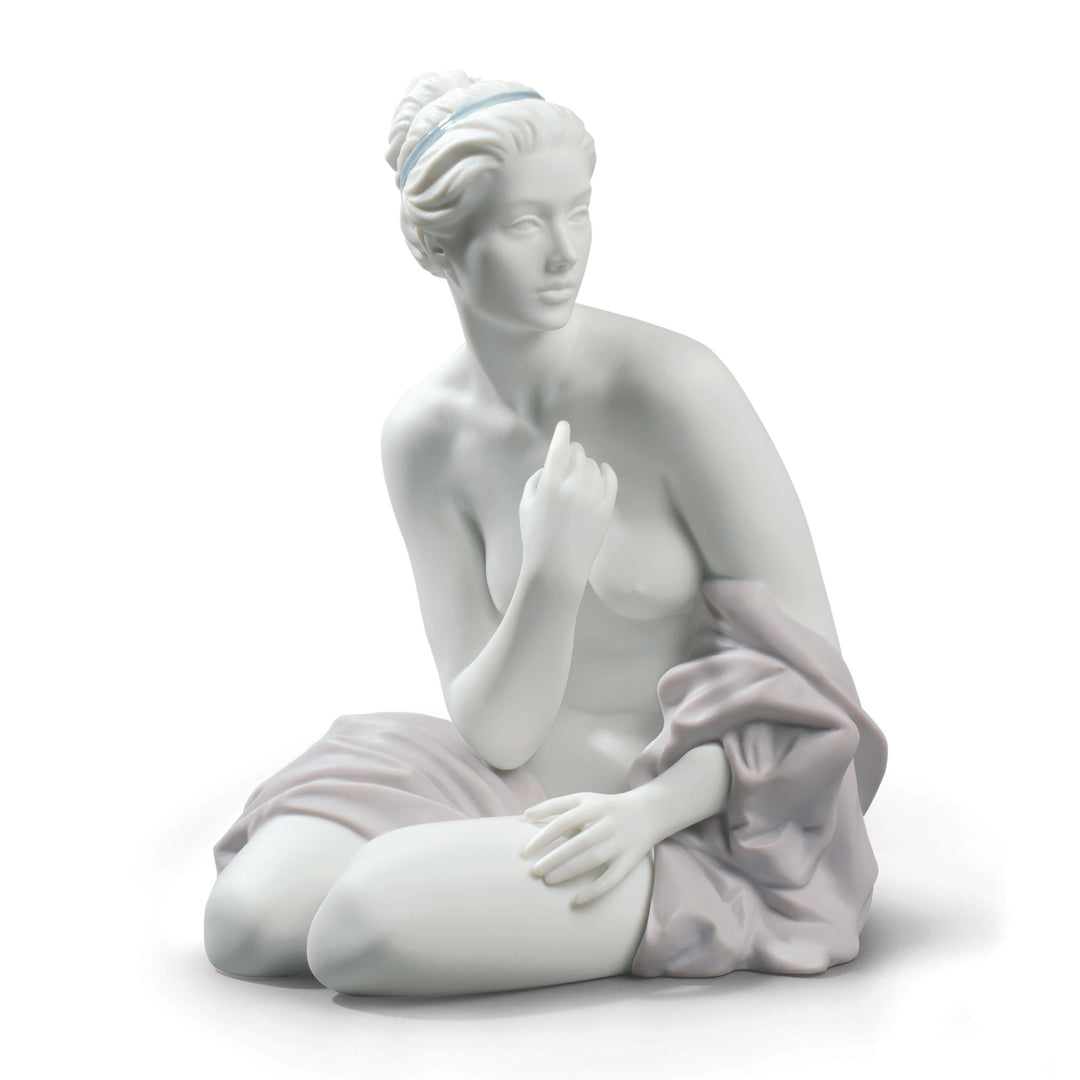 Lladro Sitting Bather Woman Figurine - 01009157