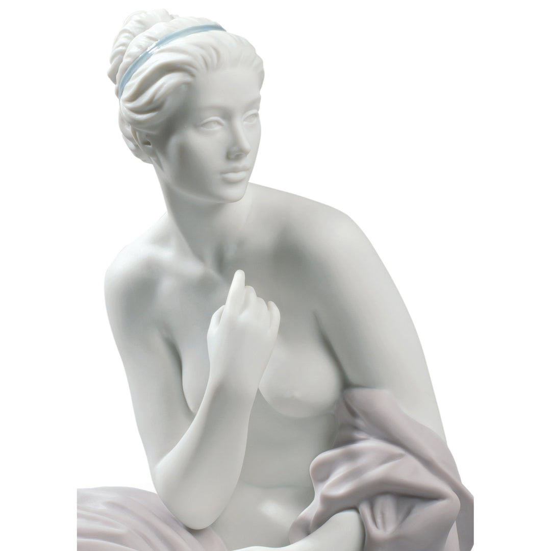 Image 2 Lladro Sitting Bather Woman Figurine - 01009157