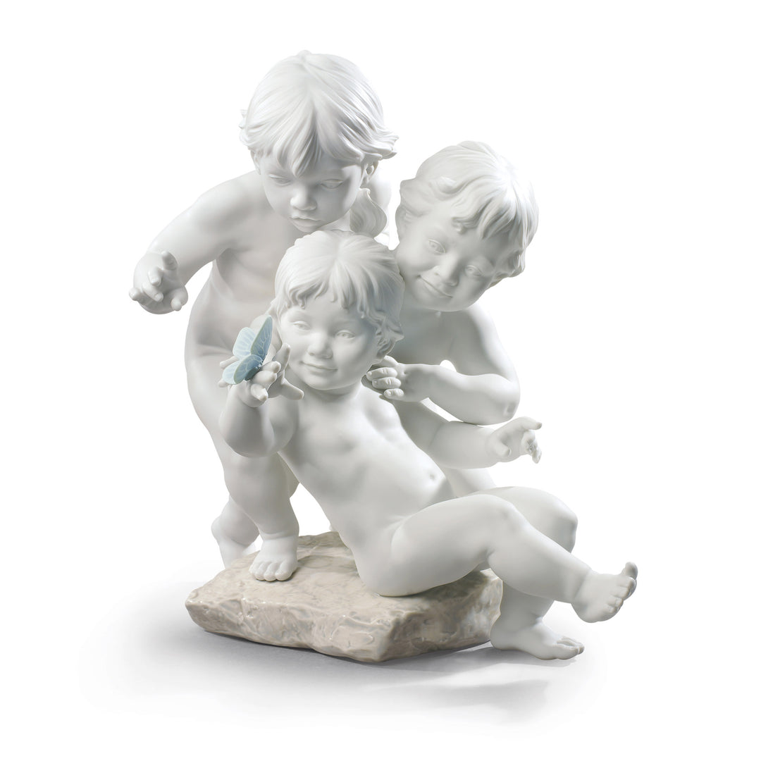 Lladro Children's Curiosity Figurine - 01009174