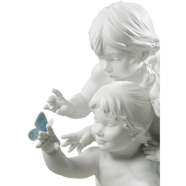 Image 5 Lladro Children's Curiosity Figurine - 01009174