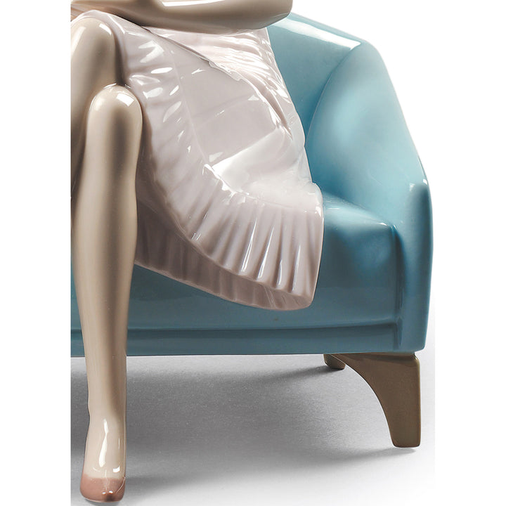 Image 5 Lladro Our Reading Moment Mother Figurine - 01009225