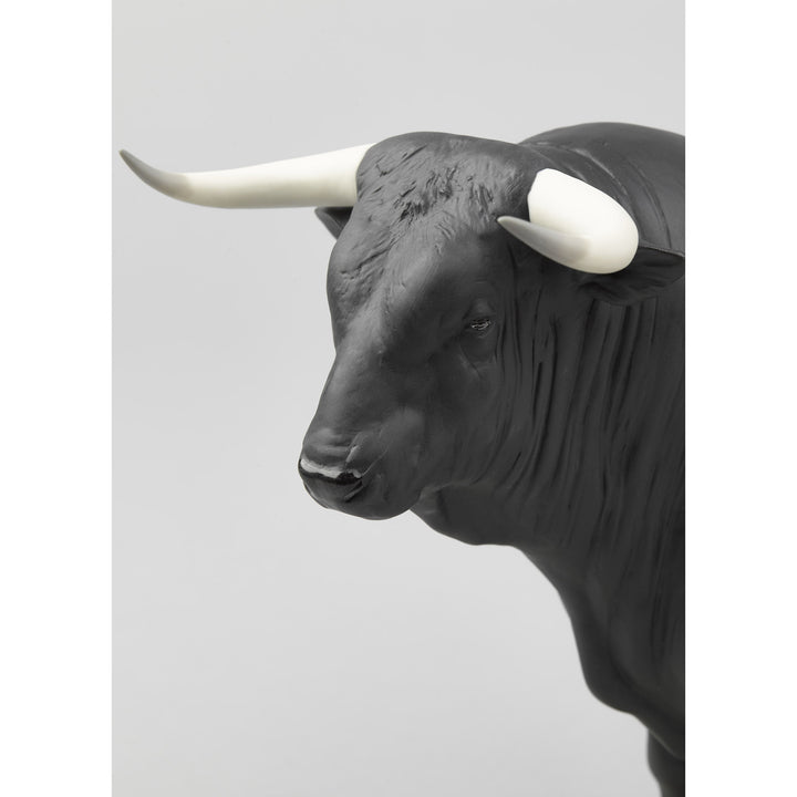 Image 4 Lladro Spanish Bull Figurine - 01009239