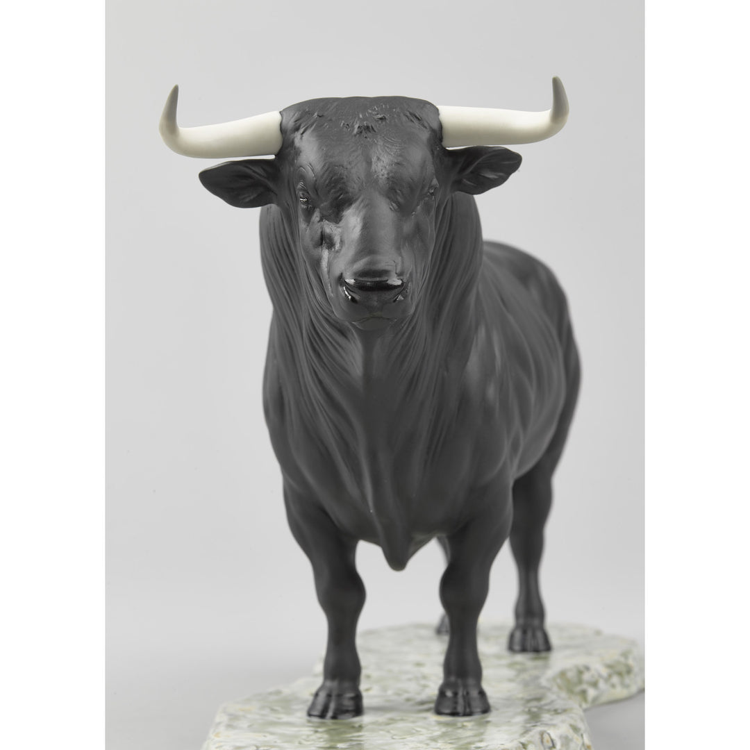 Image 5 Lladro Spanish Bull Figurine - 01009239