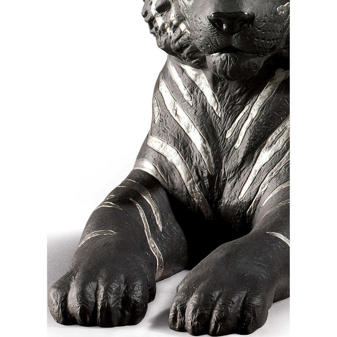 Image 3 Lladro Tiger Figurine. Silver Lustre and Black - 01009261