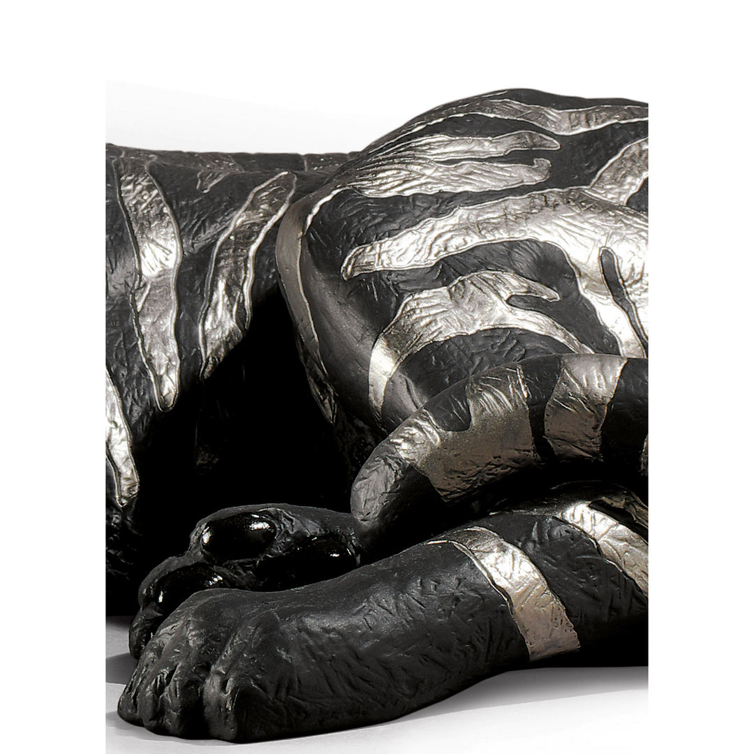 Image 4 Lladro Tiger Figurine. Silver Lustre and Black - 01009261