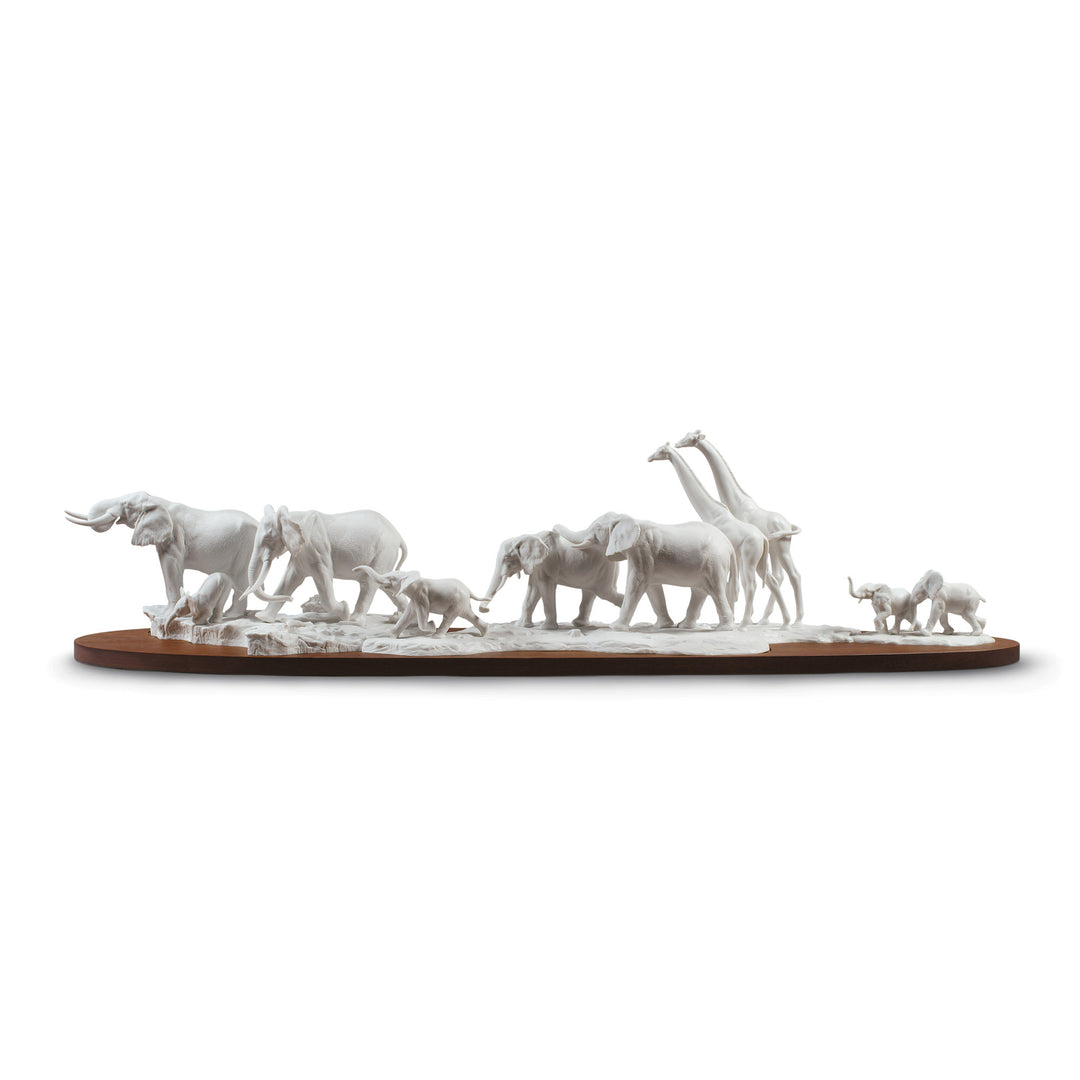 Lladro African Savannah Wild Animals Sculpture. White - 01009275