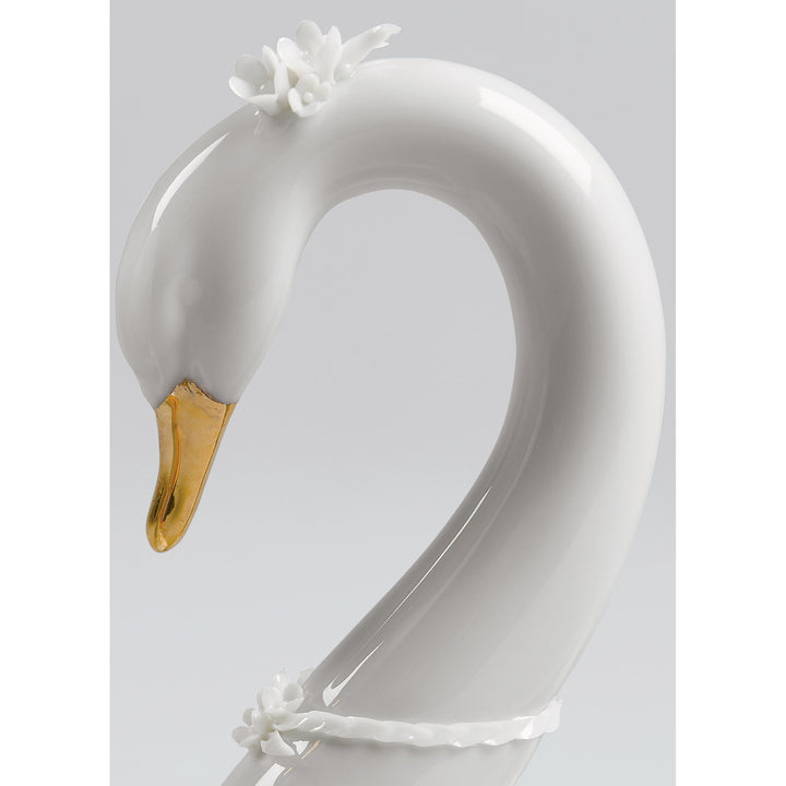 Image 5 Lladro Endless Love Swans Figurine. Golden Luster - 01009304