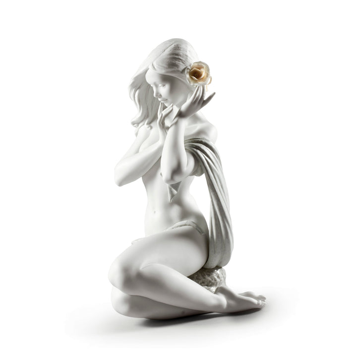 Lladro Subtle moonlight Woman Figurine. White. Limited edition - 01009332