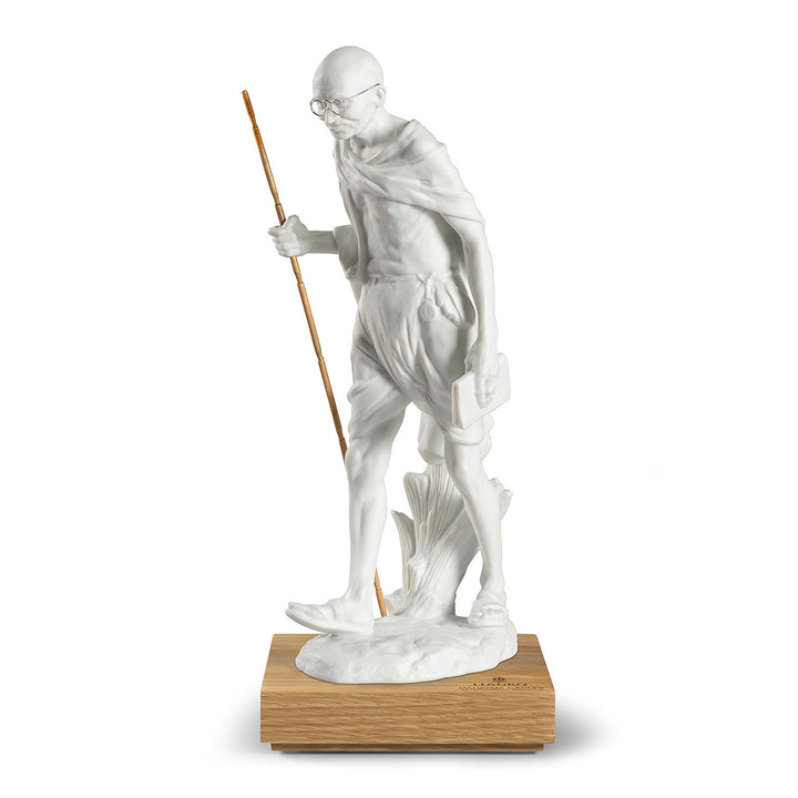 Lladro Mahatma Gandhi Figurine. White - 01009379