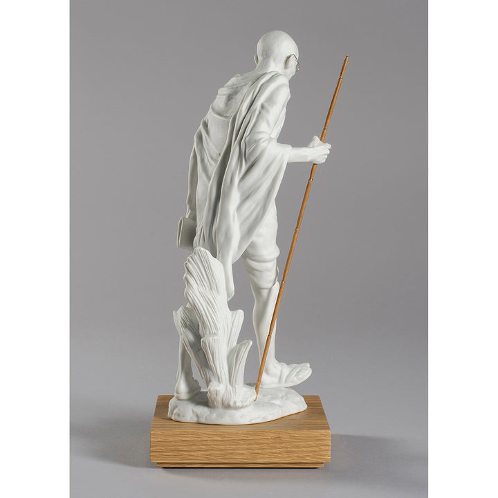 Image 4 Lladro Mahatma Gandhi Figurine. White - 01009379