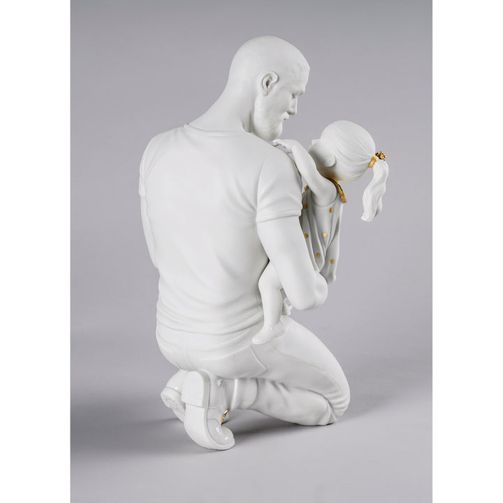 Image 3 Lladro In Daddy's Arms Figurine. Golden Luster <(>&<)> White - 01009392