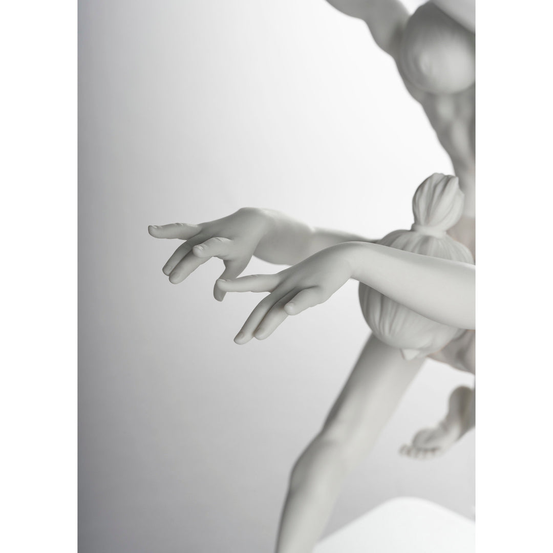 Image 5 Lladro The Art of Movement Dancers Figurine - 01009438