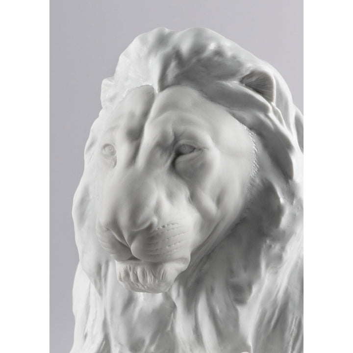 Image 5 Lladro Lion with Cub Figurine - 01009454
