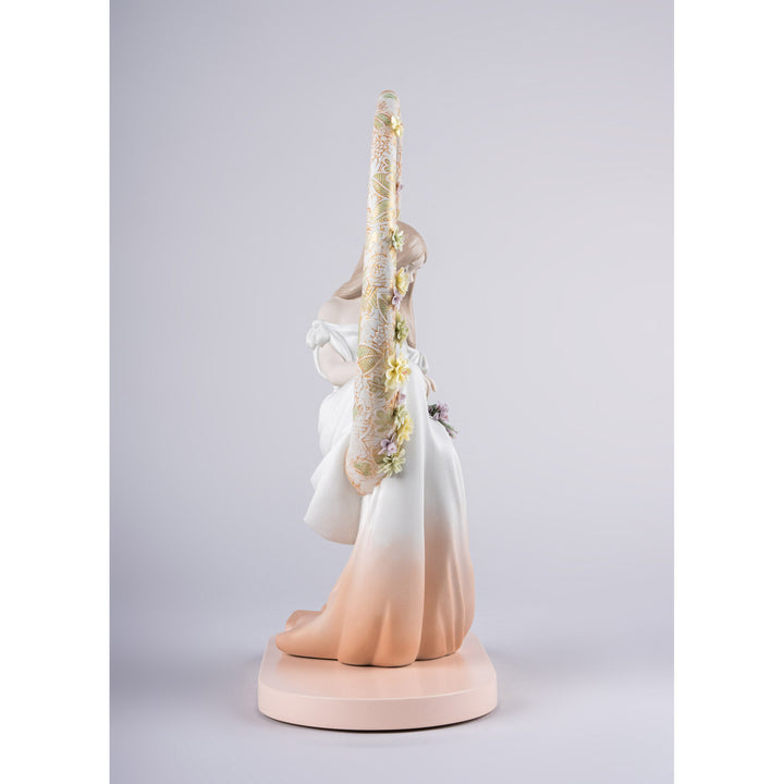 Image 5 Lladro In her Thoughts Woman Figurine - 01009537